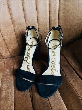 Sam Edelman - Black Suede Yaro Block Heel Sandals with Ankle Strap Size: 7